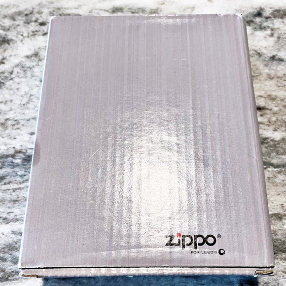 Zippo 8oz Silver Hip Flask NWT / NIB - Picture 8 of 9